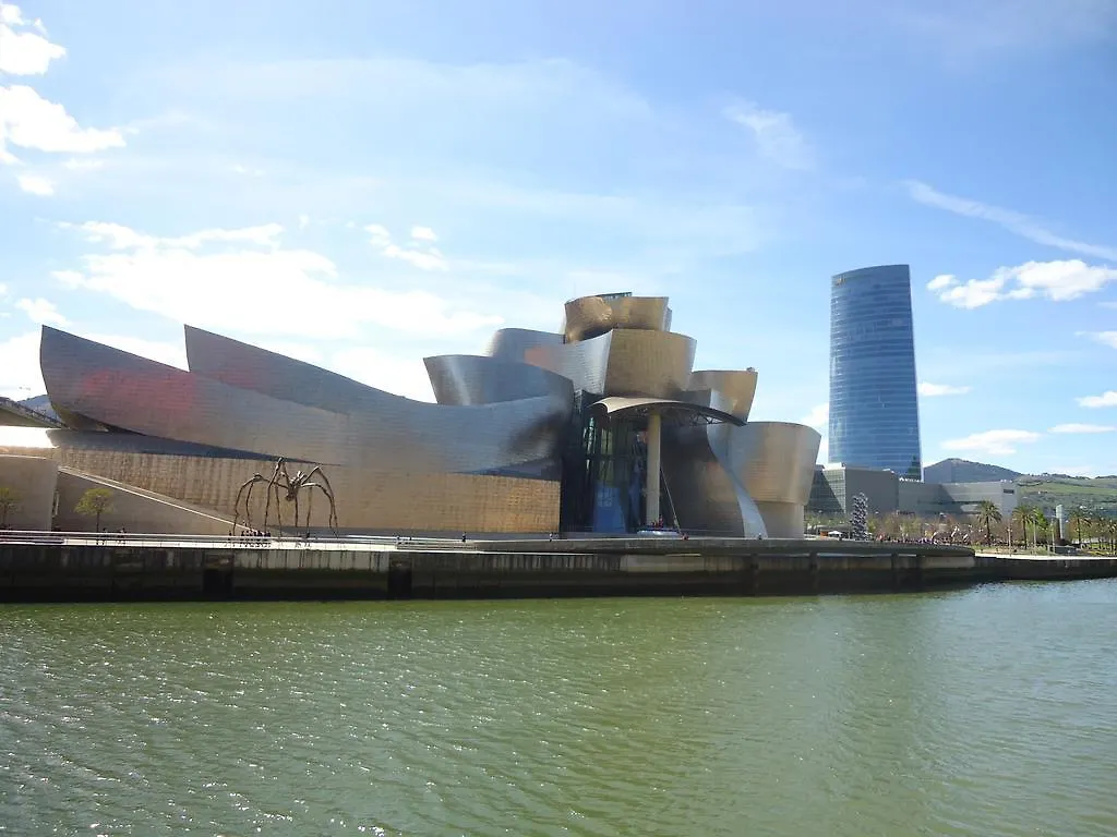 Apartamento Centrico Con Vistas A La Ria! Garaje, Ideal 2-4 Spain